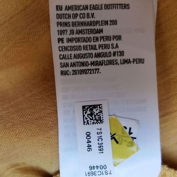 American Eagle Outfitters Butter Yellow Crop Top Size XL Smocked Made in India - Picture 7 of 7